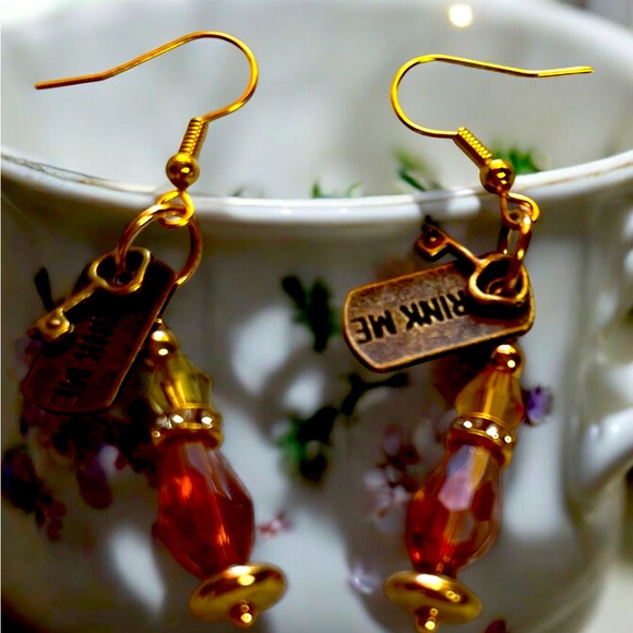 Jewelry - Crystal Potion bottle earring
